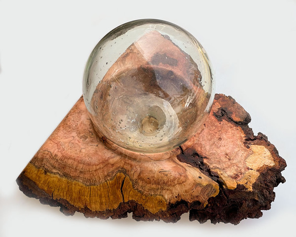 triangle-burl-glass-globe